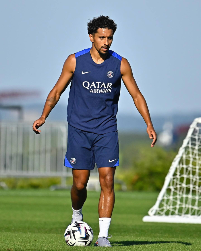 九游网页官网-这也行？赛后巴黎圣日耳曼备战荷甲芝加哥公牛再遭质疑备战西甲，里尔止住颓势备战欧冠